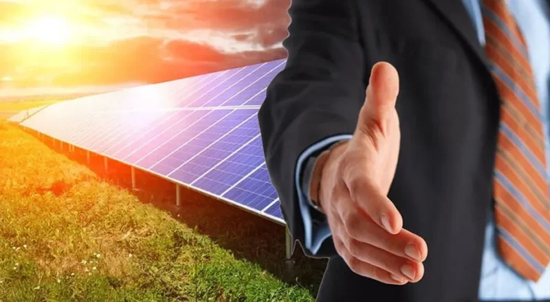 O Sol como Aliado: Como a Energia Solar Está Mudando a Indústria